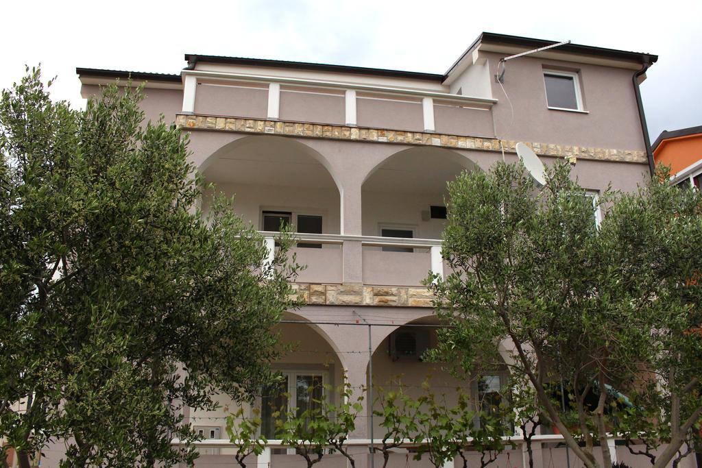 Apartments Beba Vir Kültér fotó