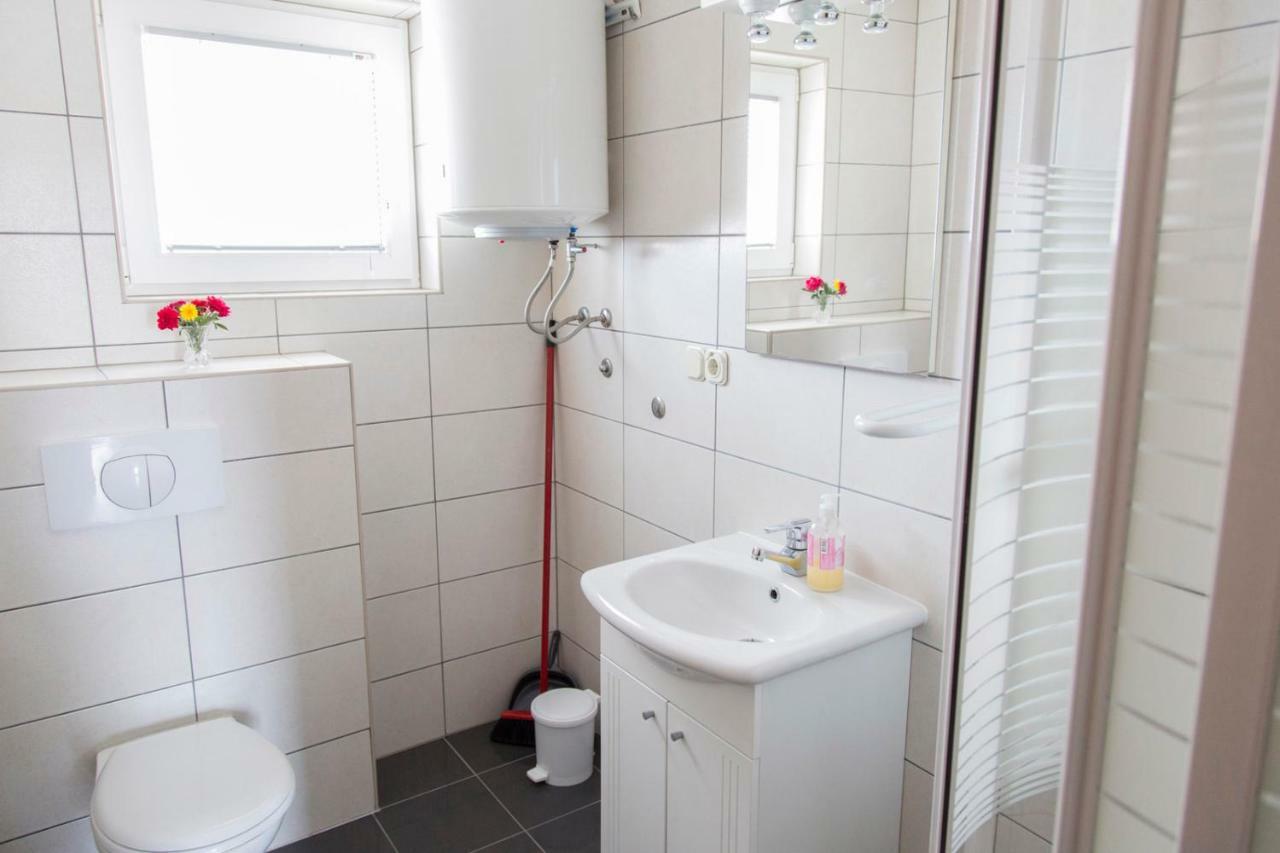 Apartments Beba Vir Kültér fotó